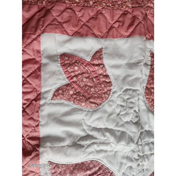 Decorative handmade quilted wall hanging or table cover peachy pink floral - Picture 6 of 7